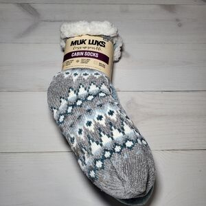 Muk Luks Cabin Socks Set Of 2 Sherpa Lined Non Skid Fair Isle Cozy Loungewear.